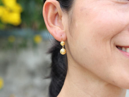 Two bead diamond cut 23k gold drop ball earrings