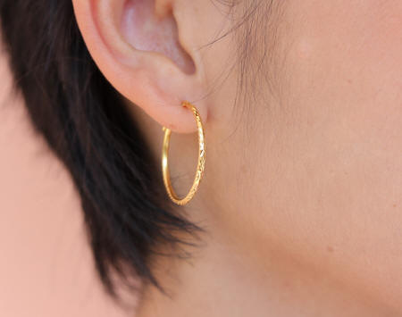 18k gold small wire hoop earrings