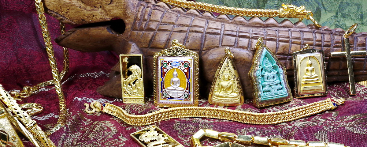 Gold Buddha Amulet Pendant