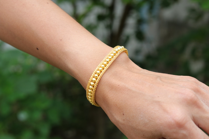 96.5% gold beaded bracelet