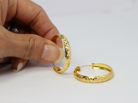 hoops 18k gold