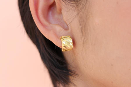 18k gold Lever-back earrings