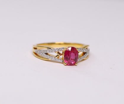 Burmese ruby and Diamond ring
